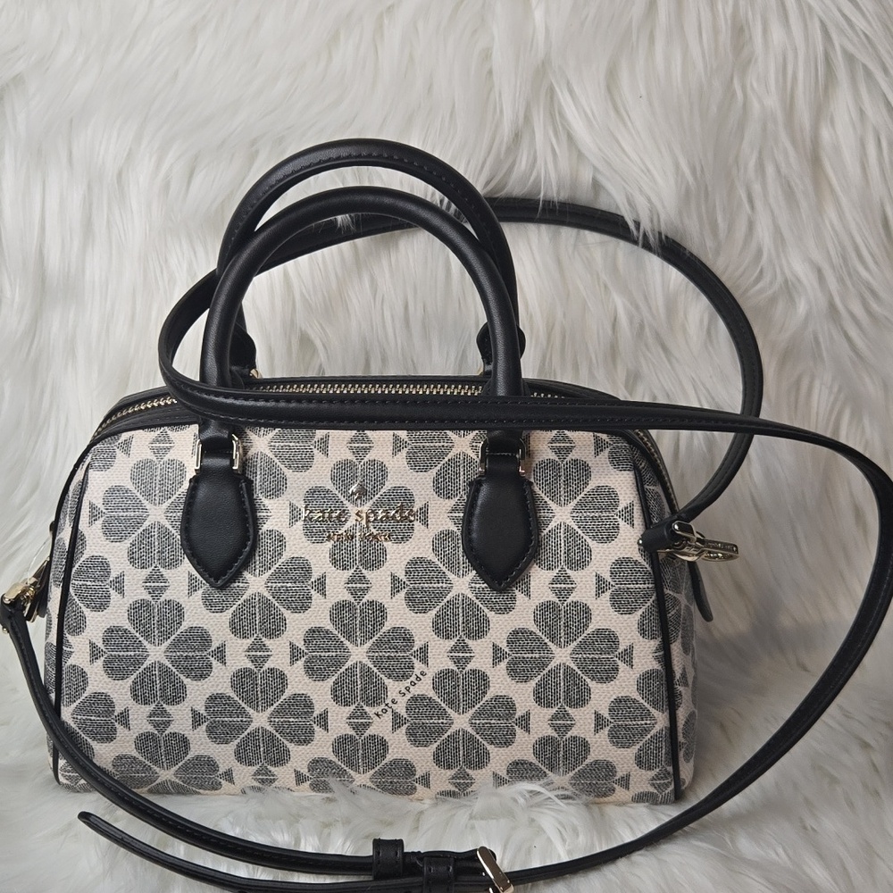 NWT Kate Spade KG483 Spade Flower Dolly Duffle Crossbody